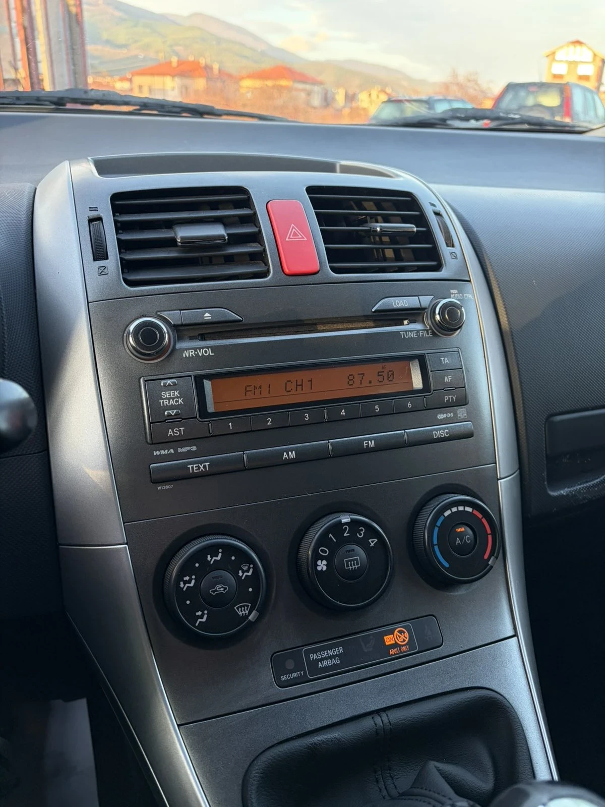 Toyota Auris 2.0/126�./ ��������� ��������� | Mobile.bg � ����������� 9