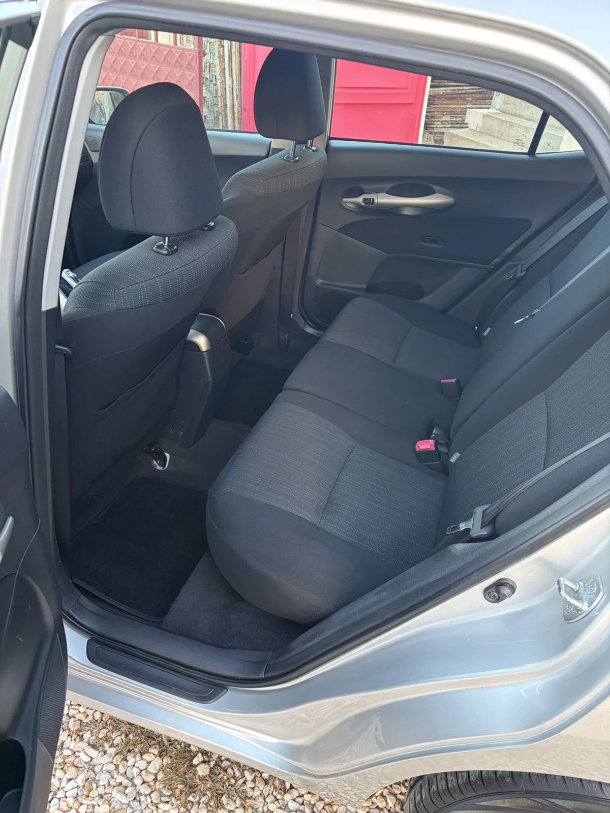 Toyota Auris 2.0/126�./ ��������� ��������� | Mobile.bg � ����������� 7