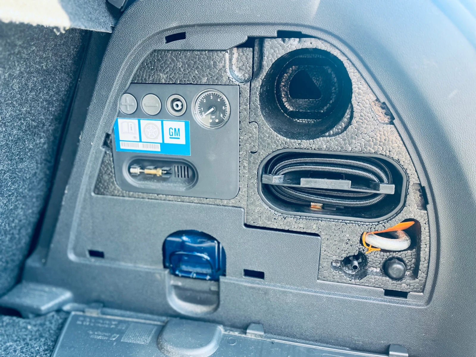 Opel Corsa 1.4 / 90, снимка 14 - Автомобили и джипове - 54103174