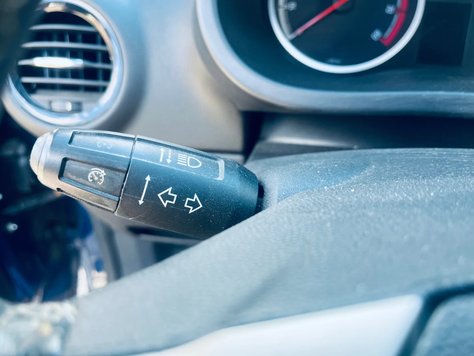 Opel Corsa 1.4 / 90, снимка 12 - Автомобили и джипове - 54103174