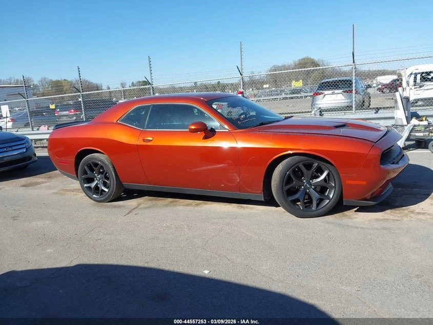 Dodge Challenger 3.6l Sxt, снимка 13 - Автомобили и джипове - 54141658