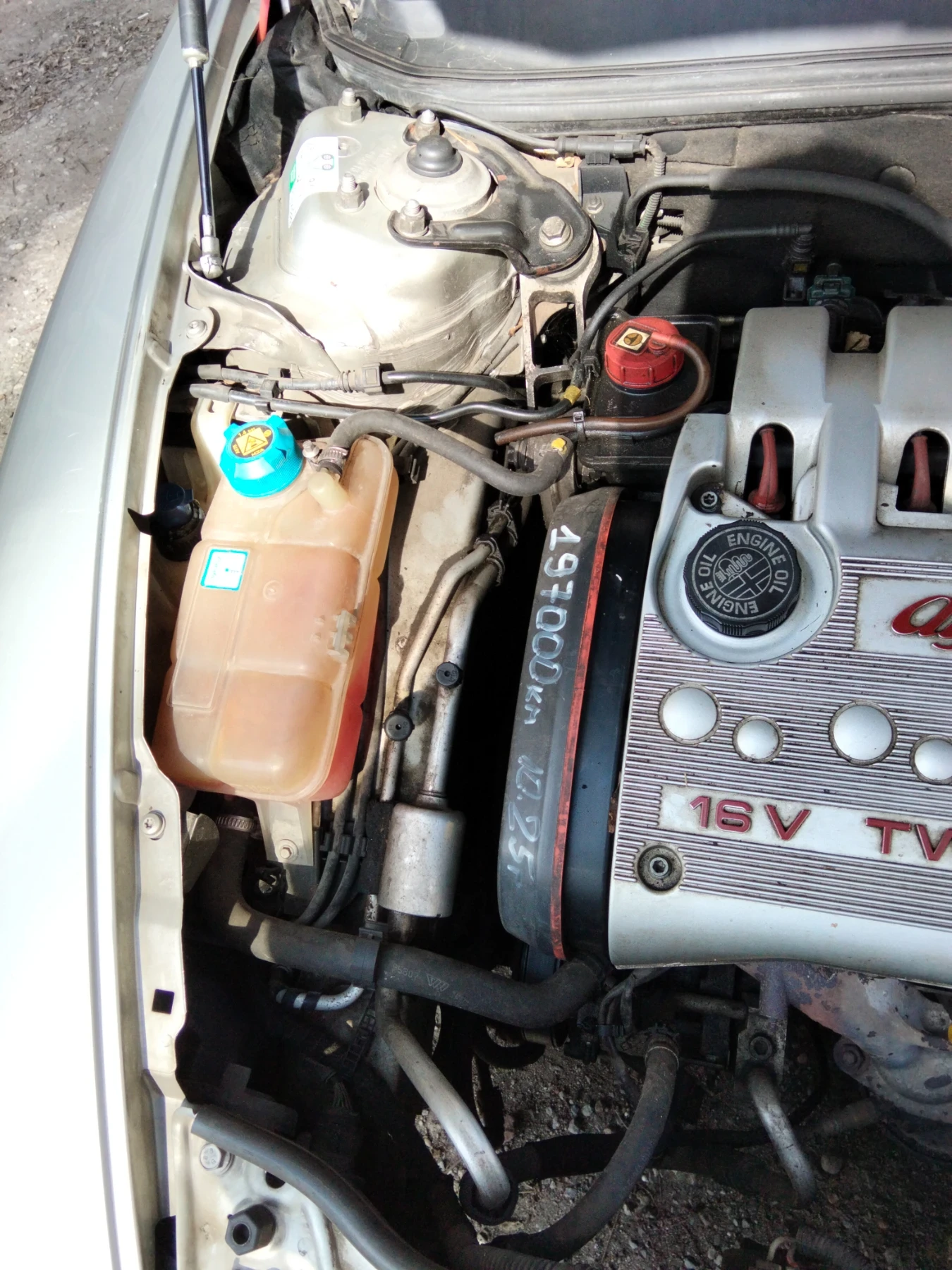 Alfa Romeo 147, снимка 11 - Автомобили и джипове - 54175612