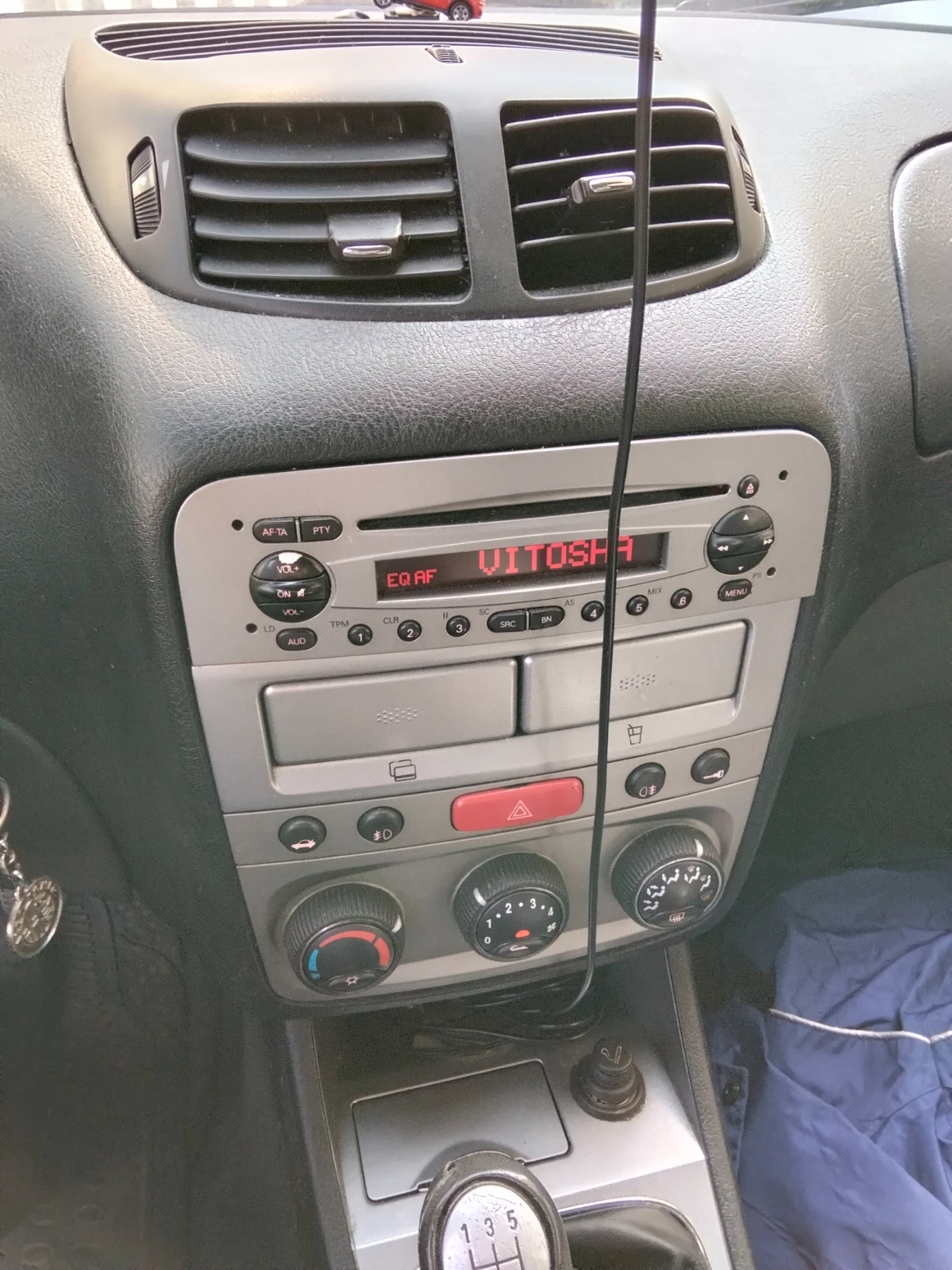 Alfa Romeo 147, снимка 7 - Автомобили и джипове - 54175612