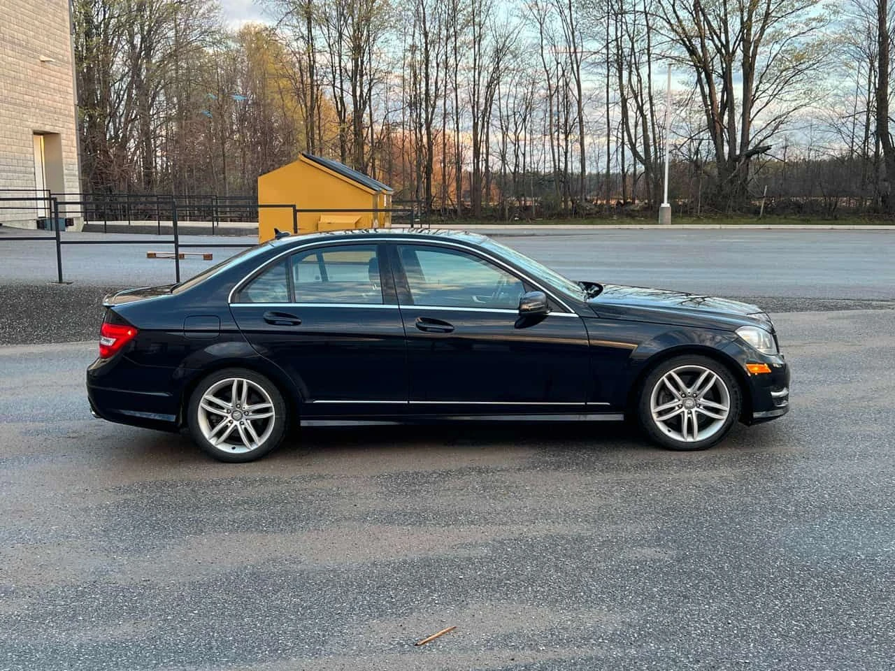 Mercedes-Benz C 300 АМГ ПАКЕТ/ПОДГРЕВ/ПАНО/CARFAX/ФИНАНСИРАНЕ, снимка 4 - Автомобили и джипове - 54663983