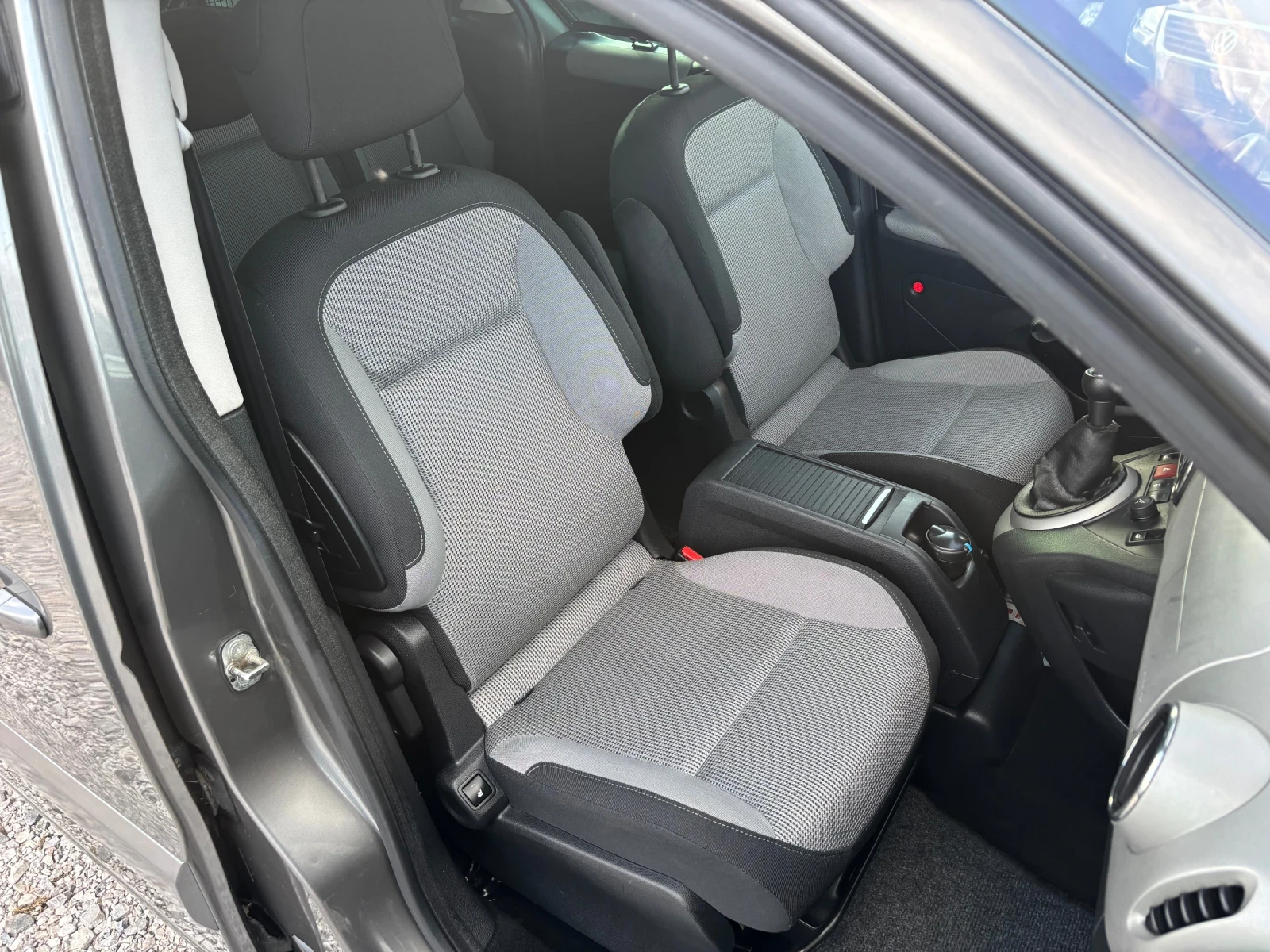 Peugeot Partner 1.6-109кс, снимка 8 - Автомобили и джипове - 54742096