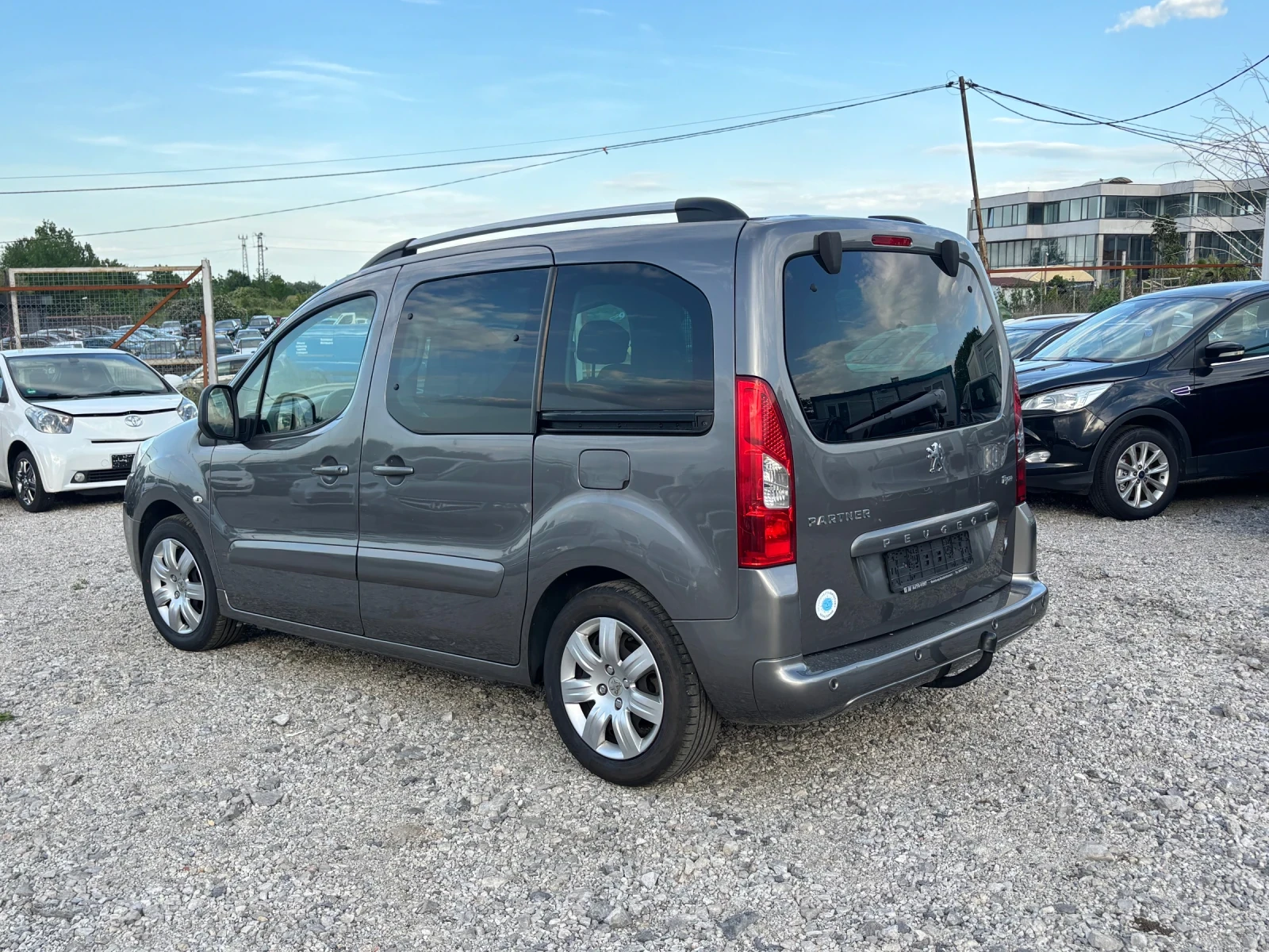 Peugeot Partner 1.6-109кс, снимка 4 - Автомобили и джипове - 54742096