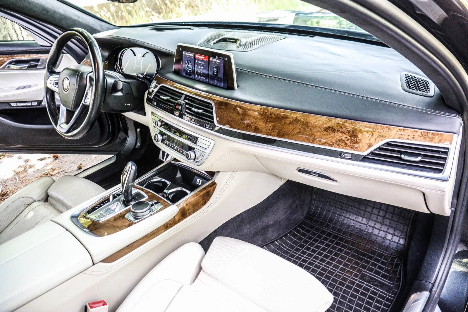 BMW 750 M Sport Individual Executive Lounge - Full Options, снимка 12 - Автомобили и джипове - 55010944