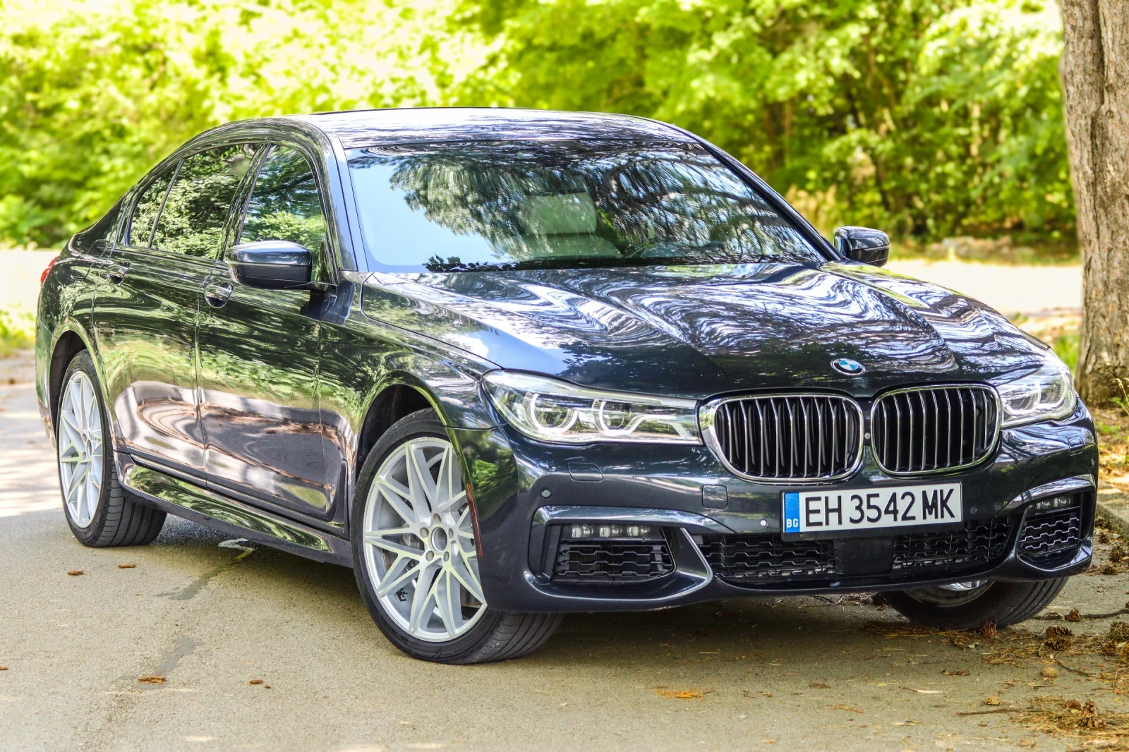 BMW 750 M Sport Individual Executive Lounge - Full Options, снимка 7 - Автомобили и джипове - 55010944