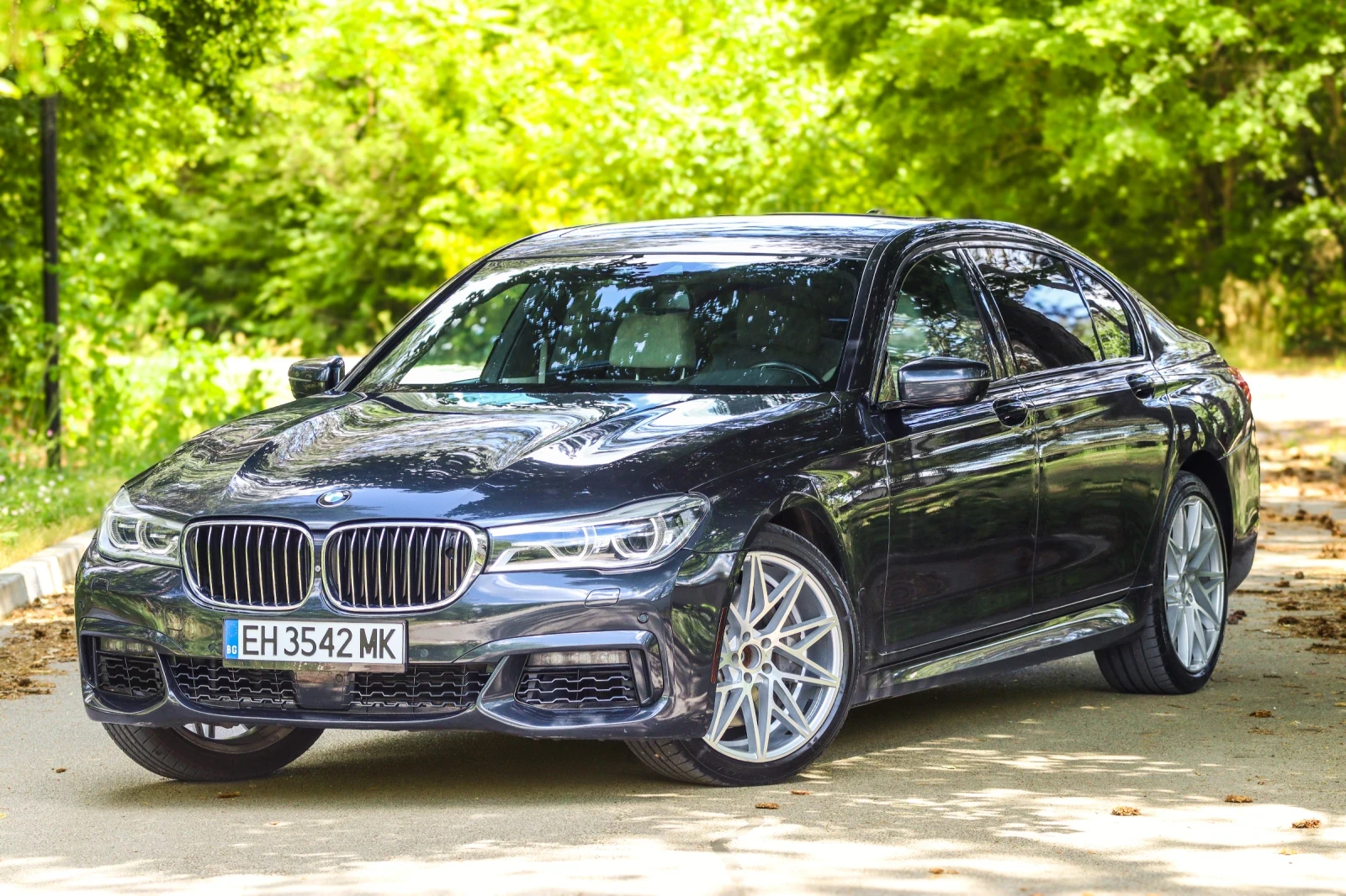 BMW 750 M Sport Individual Executive Lounge - Full Options, снимка 9 - Автомобили и джипове - 55010944