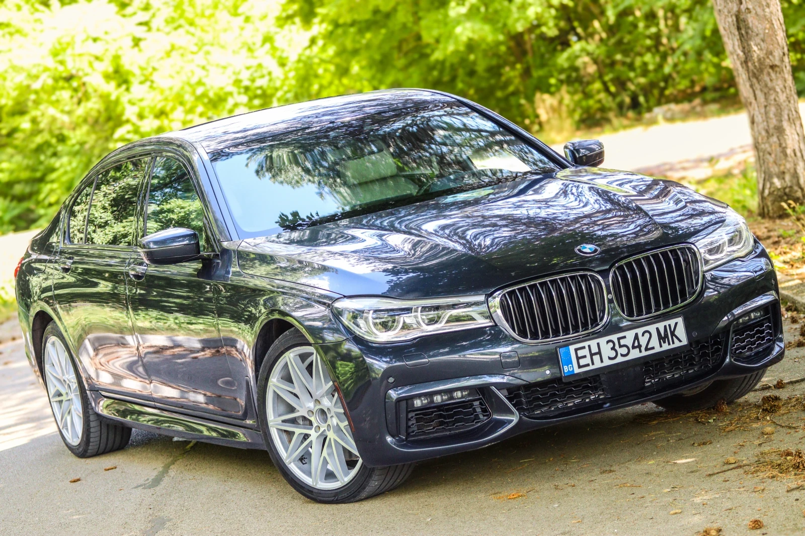 BMW 750 M Sport Individual Executive Lounge - Full Options, снимка 8 - Автомобили и джипове - 55010944