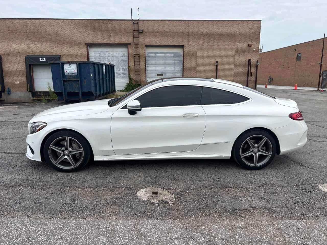 Mercedes-Benz C 300 * АВТОКРЕДИТ БЕЗ ПЪРВОНАЧАЛНА ВНОСКА* , снимка 2 - Автомобили и джипове - 55713443