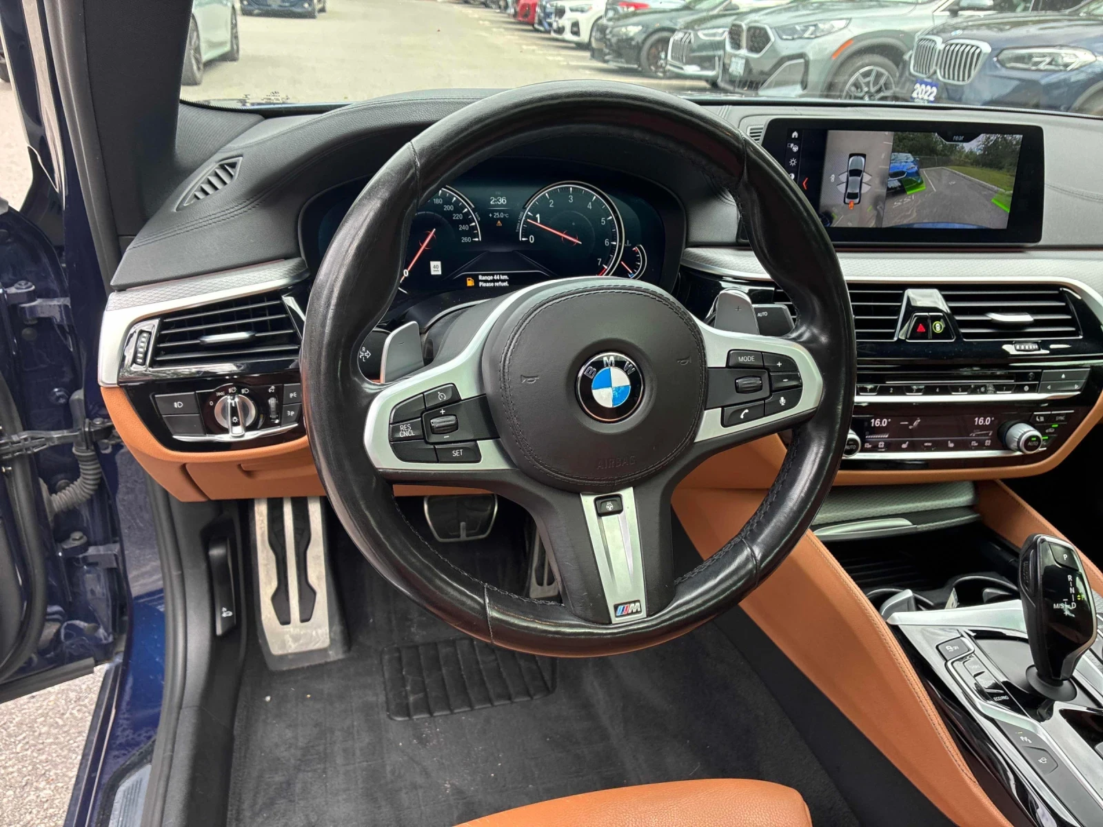 BMW 540 M-pack* Shadow-line* 360* Шибидах* HUD* H&K* Подгг, снимка 10 - Автомобили и джипове - 55965287