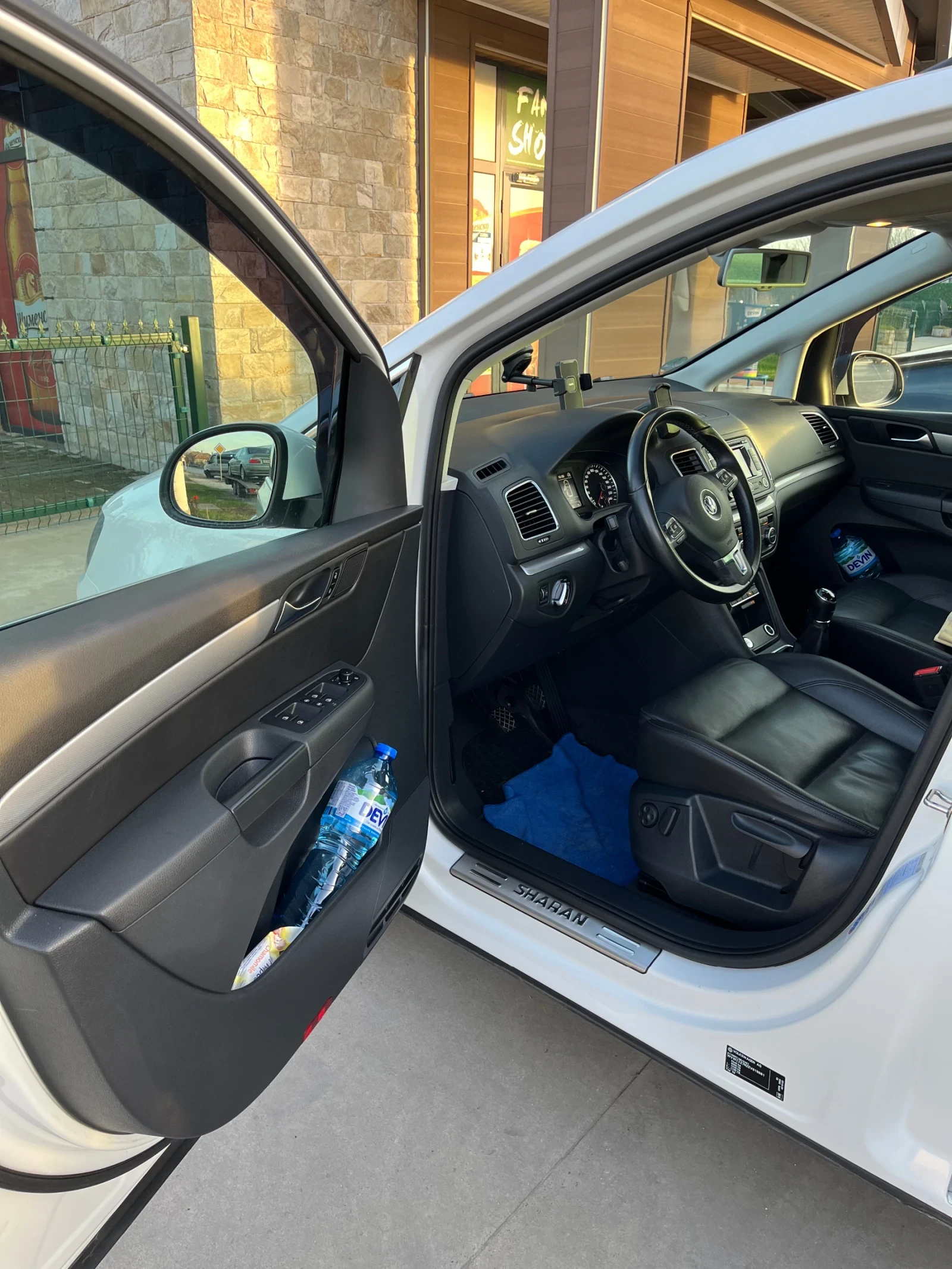 VW Sharan Уникално запазена!!!, снимка 6 - Автомобили и джипове - 56297882