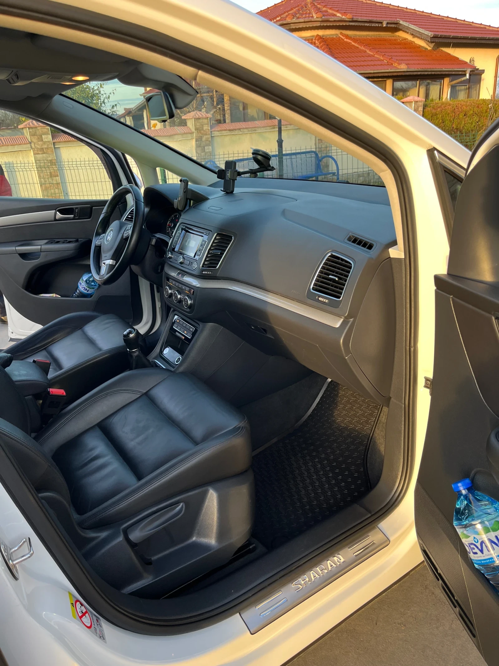 VW Sharan Уникално запазена!!!, снимка 7 - Автомобили и джипове - 56297882