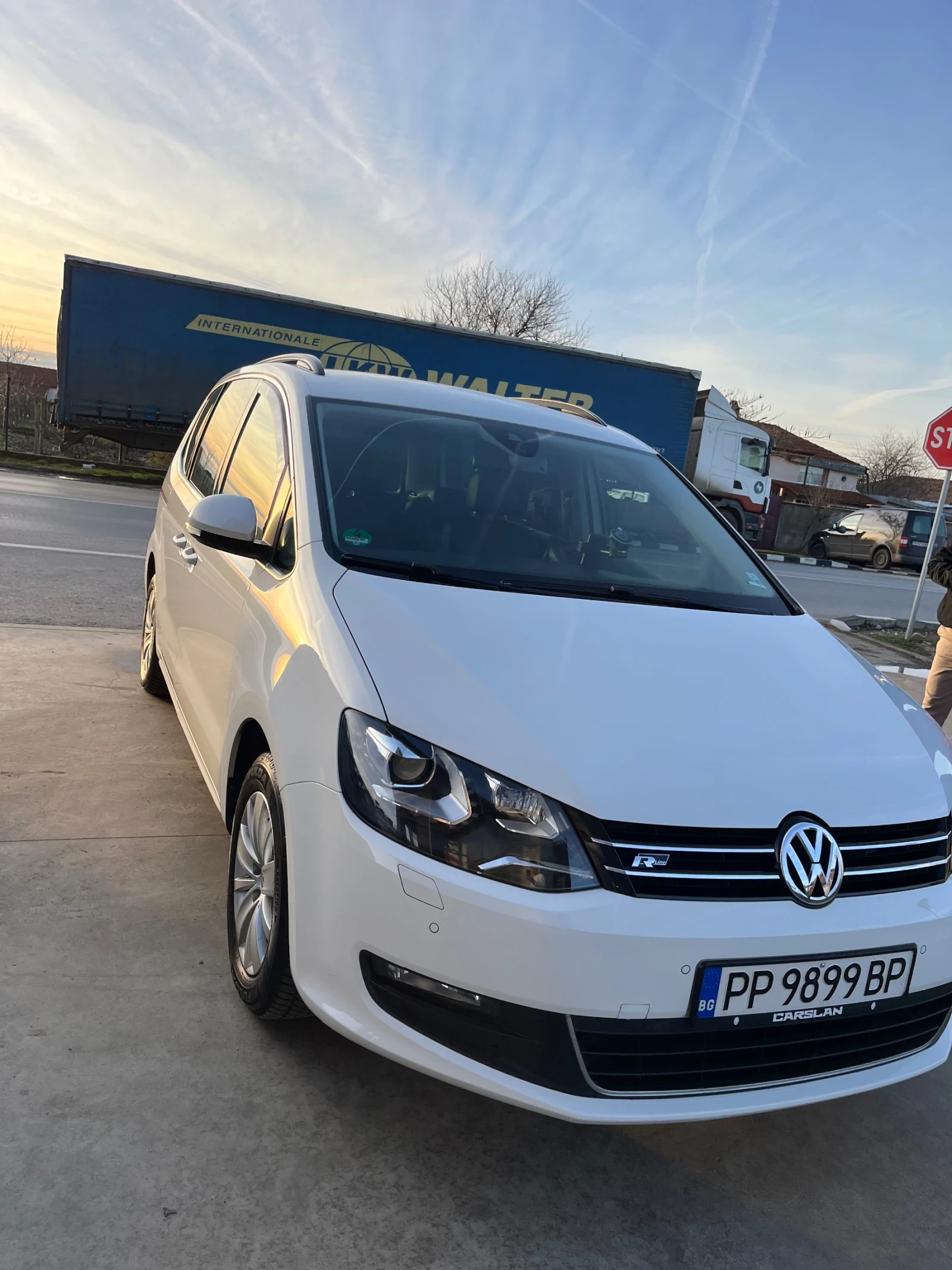 VW Sharan Уникално запазена!!!, снимка 3 - Автомобили и джипове - 56297882