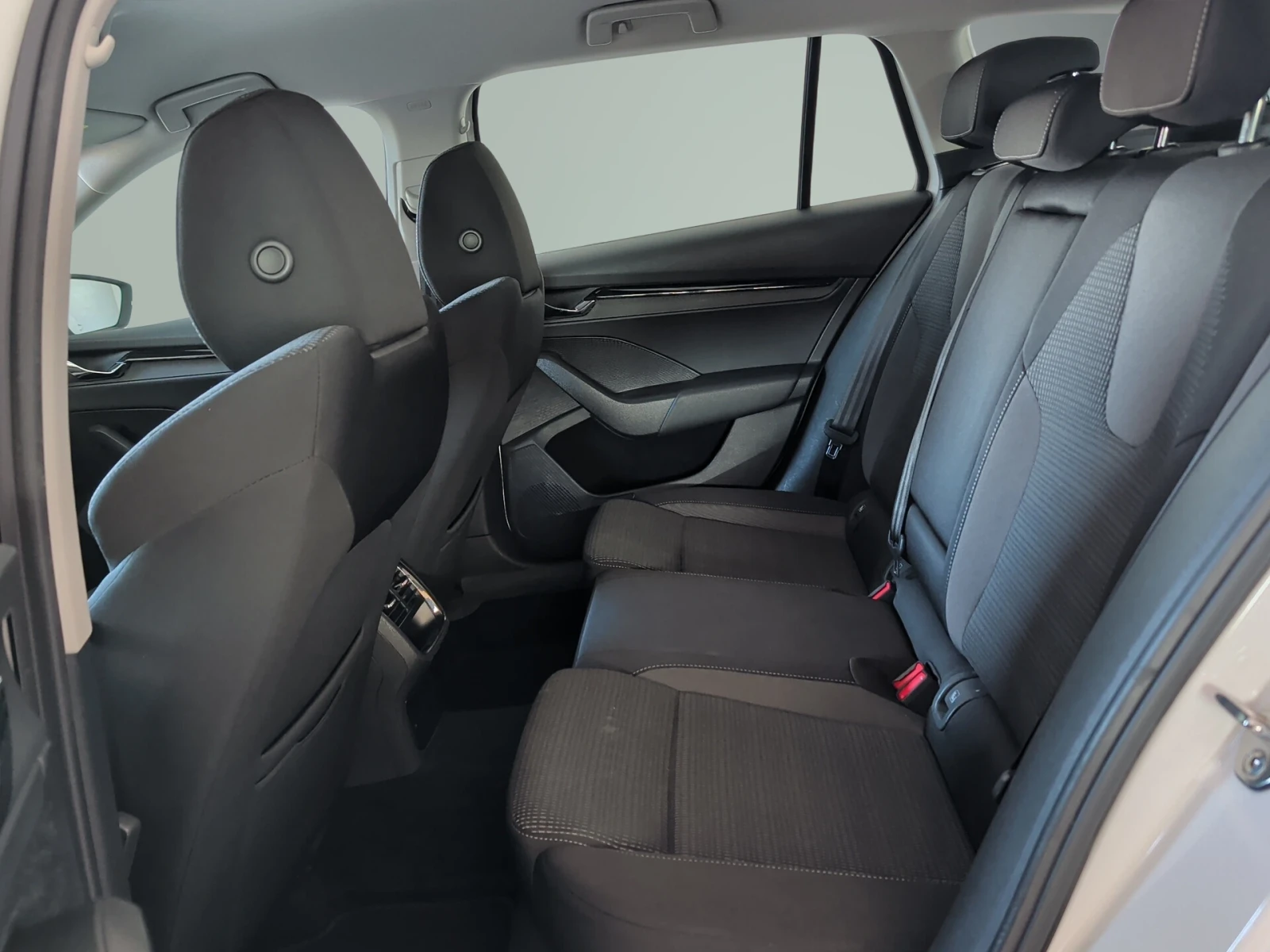 Skoda Octavia 2.0 TDI/81 kW/115 �.�. | Mobile.bg � ����������� 10