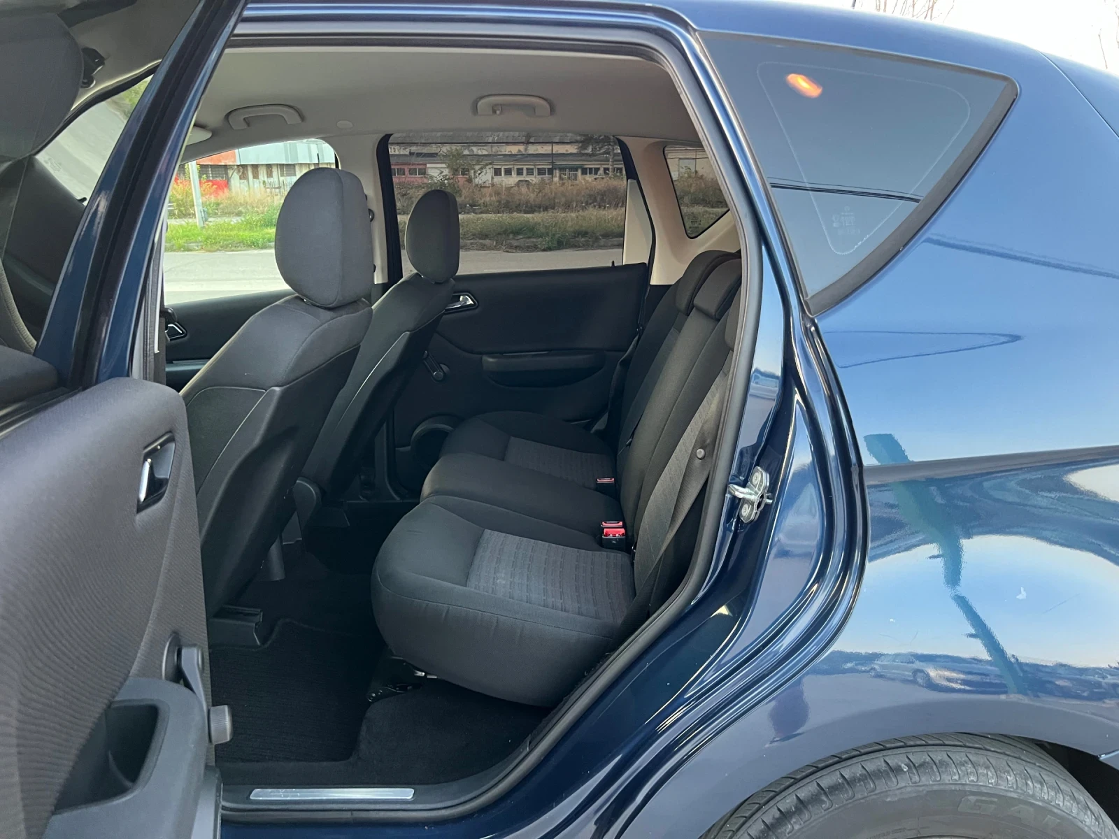 Mercedes-Benz A 180 ������� �� ���������, 2.0 ����� - 109 �.� - ������ | Mobile.bg � ����������� 13