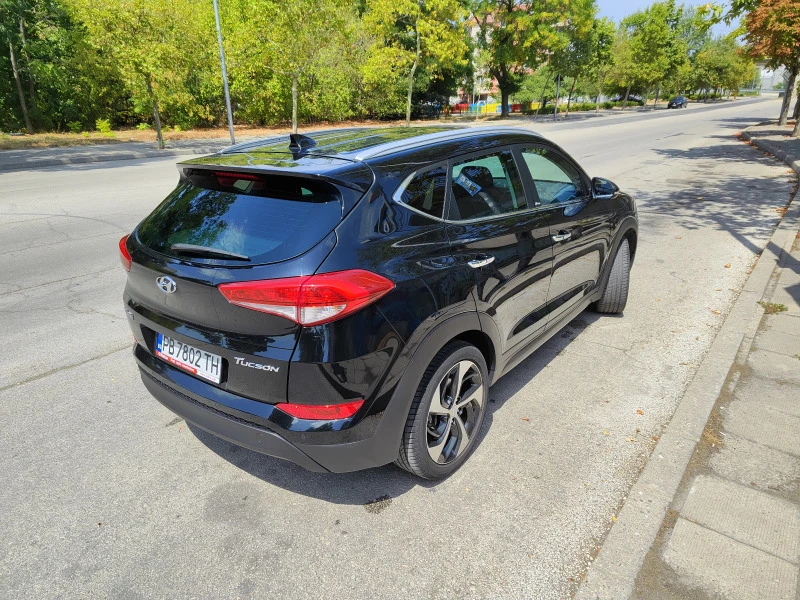 Hyundai Tucson 1.7CRDI, снимка 12 - Автомобили и джипове - 42133411