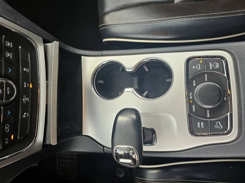 Jeep Grand cherokee 3.0 250hp 4x4, снимка 9 - Автомобили и джипове - 51189766