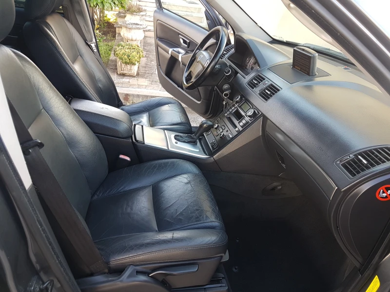Volvo Xc90 2.4D5 7места, снимка 9 - Автомобили и джипове - 52011307