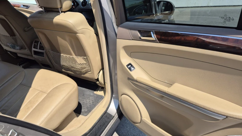 Mercedes-Benz ML 280 CDI 4 MATIC, снимка 12 - Автомобили и джипове - 52657228