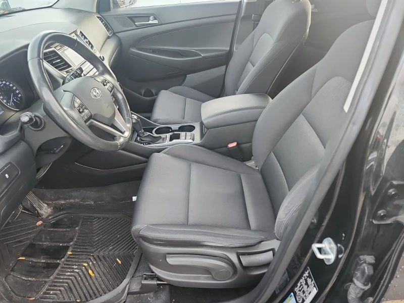 Hyundai Tucson * * CARFAX * * АВТО КРЕДИТ * * , снимка 5 - Автомобили и джипове - 52518877