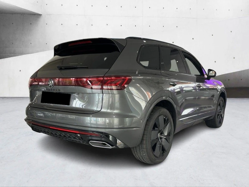 VW Touareg 3.0TDI* 4M* R-LINE* PANO* MEMORY* DISTR* HEAD-UP* , снимка 3 - Автомобили и джипове - 52707421