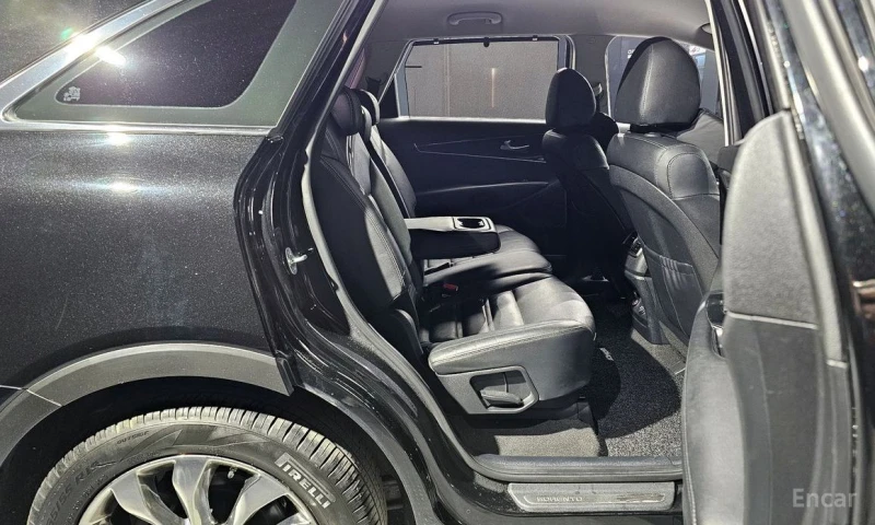 Kia Sorento, снимка 12 - Автомобили и джипове - 52964684