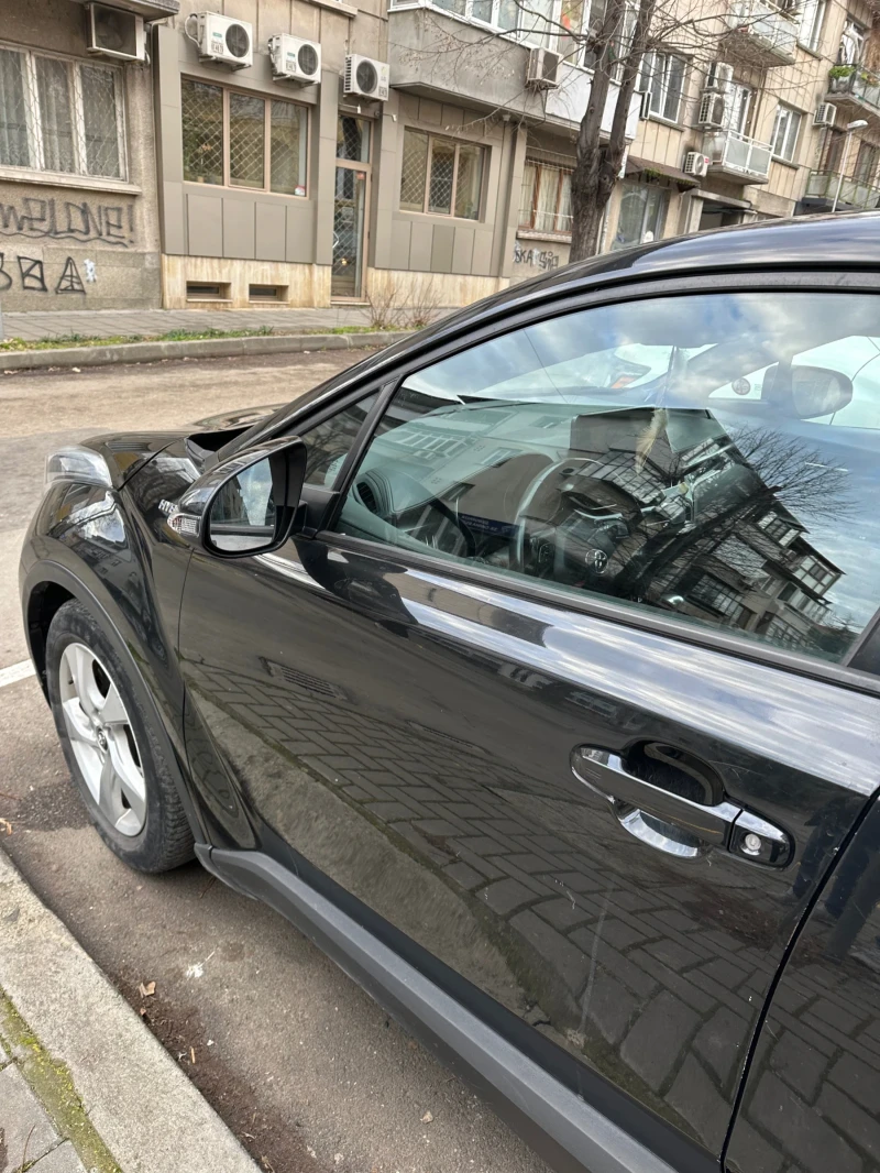 Toyota C-HR 1.8, снимка 5 - Автомобили и джипове - 53240689