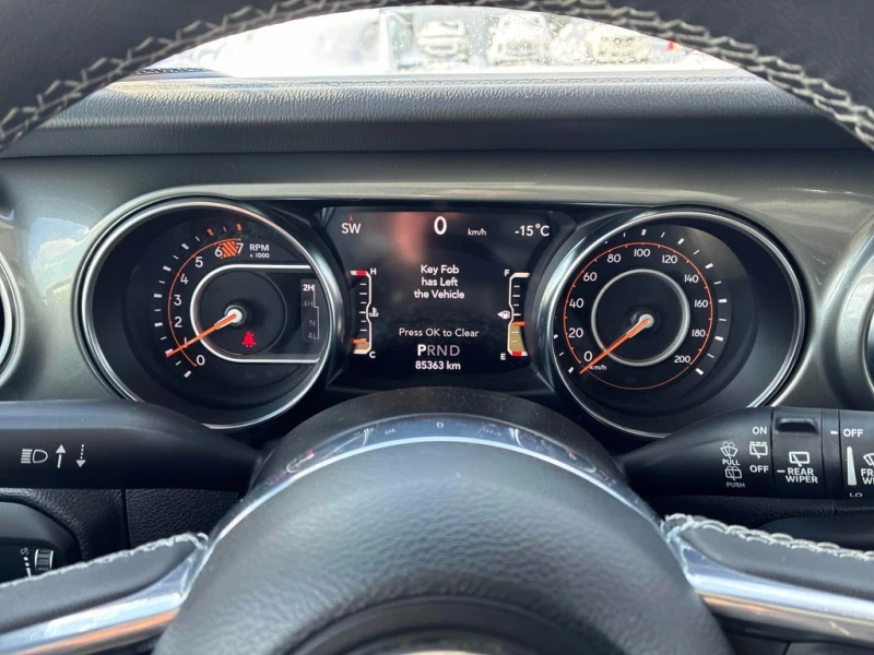 Jeep Wrangler * Sahara * CARFAX * Подгреви * Keyless, снимка 8 - Автомобили и джипове - 53456579