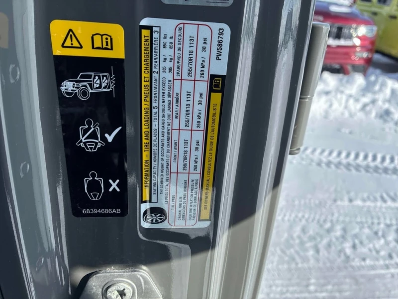 Jeep Wrangler * Sahara * CARFAX * Подгреви * Keyless, снимка 11 - Автомобили и джипове - 53456579