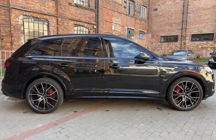 Audi Q7 55TFSI, снимка 7 - Автомобили и джипове - 55781299