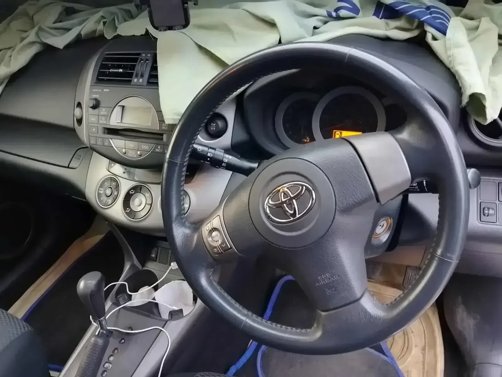 Toyota Rav4  - изображение 4
