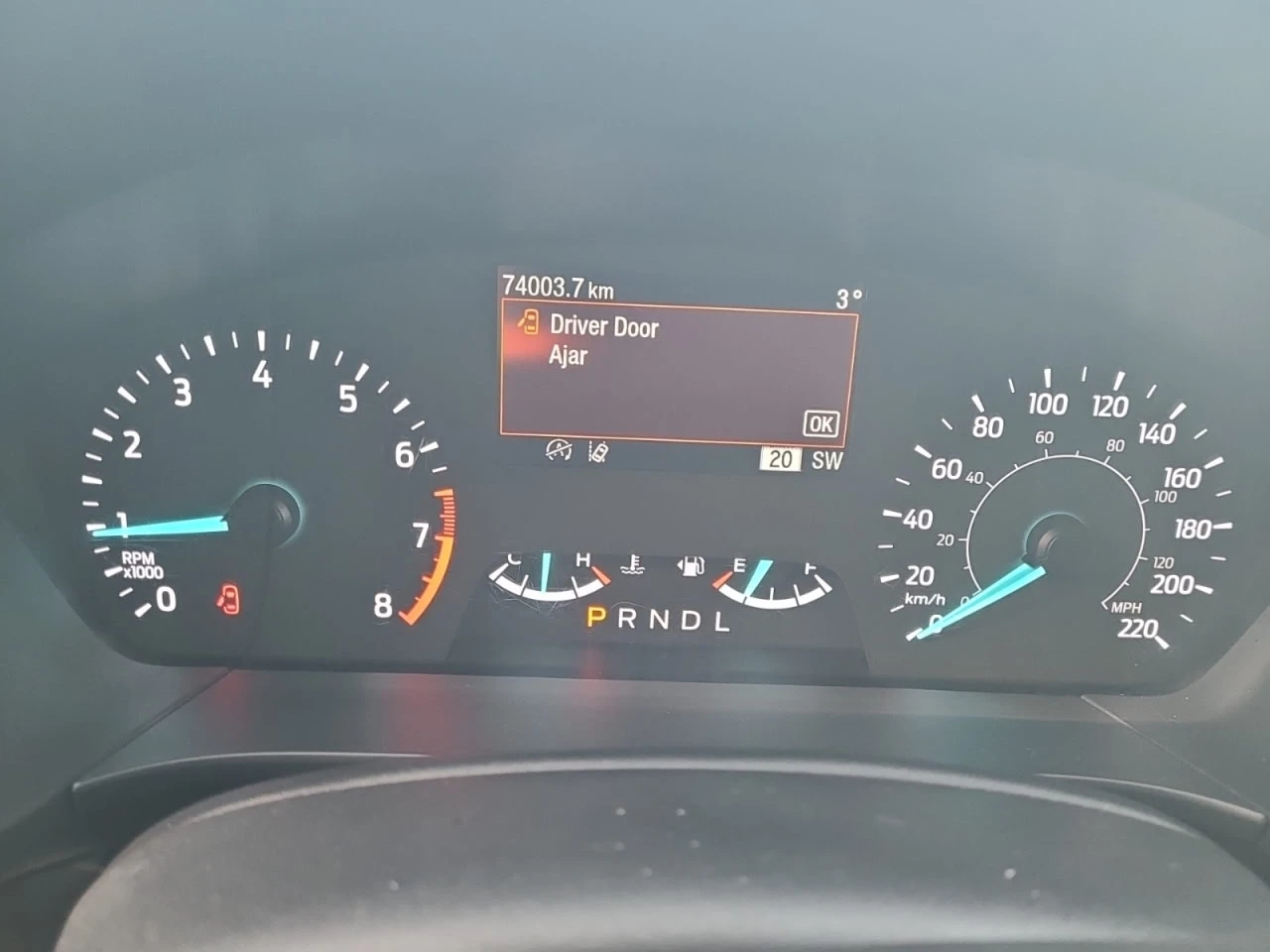 Ford Escape * АВТО КРЕДИТ* ЦЕНА ДО БГ * Сервизна история *  - изображение 6