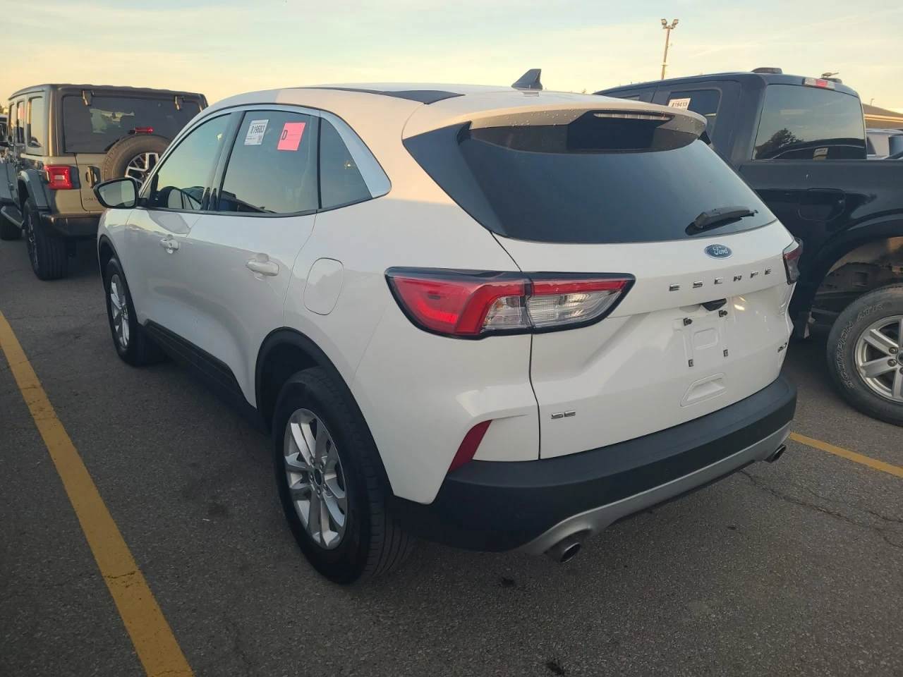 Ford Escape * АВТО КРЕДИТ* ЦЕНА ДО БГ * Сервизна история *  - изображение 3