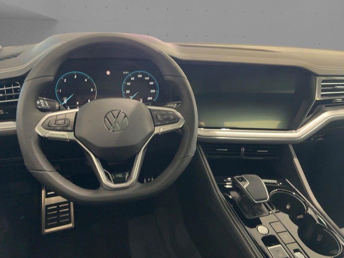VW Touareg 3.0TDI* 4M* R-LINE* PANO* MEMORY* DISTR* HEAD-UP*  | Mobile.bg   6