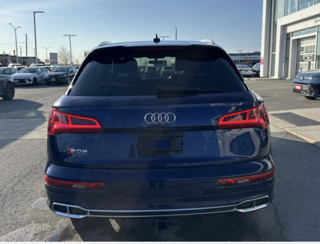Audi SQ5 ДИГИТАЛНО* ТАБЛО* 360КАМЕРА* LANE* ASSIST* CARBON*, снимка 8 - Автомобили и джипове - 53815800
