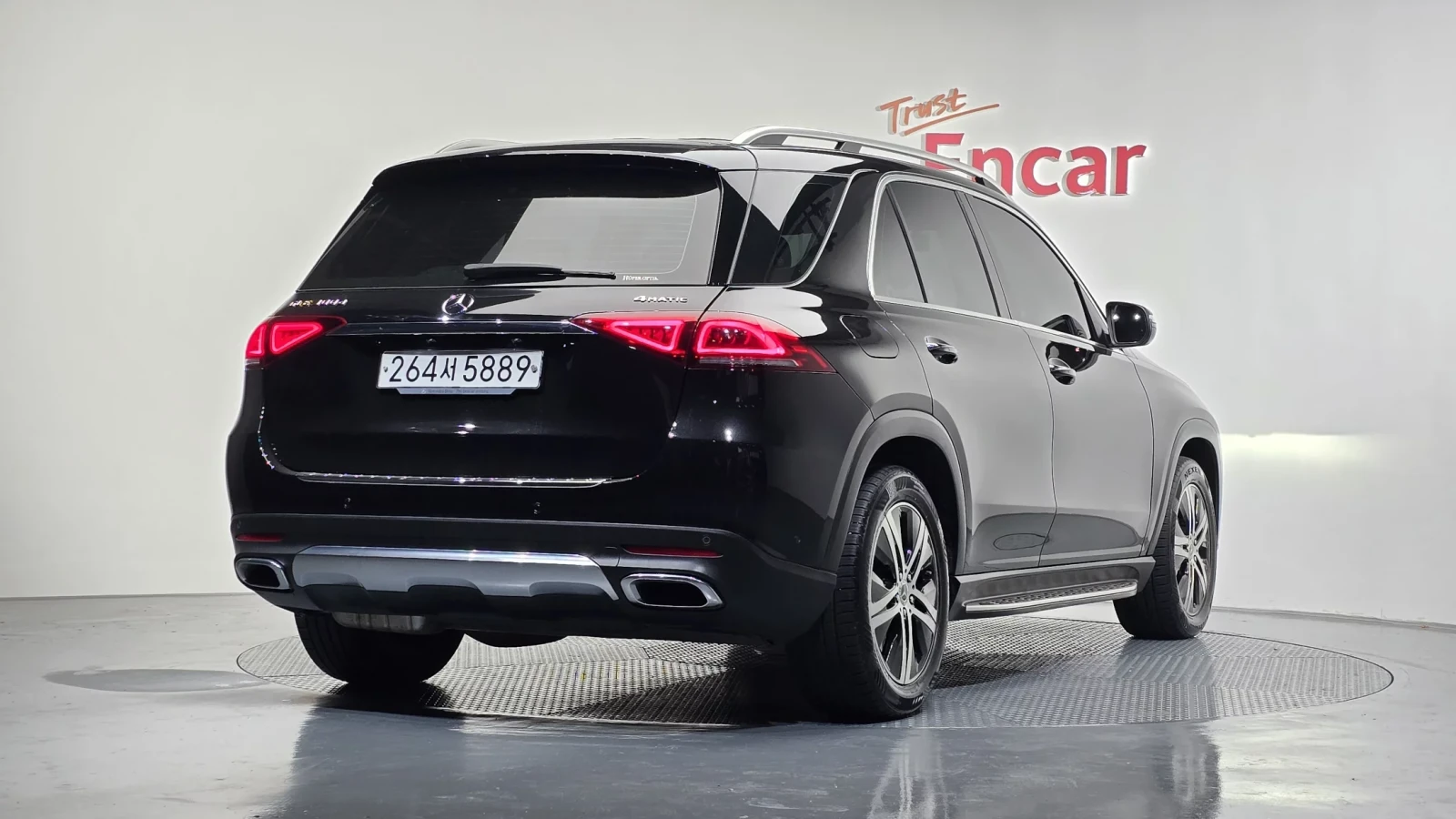 Mercedes-Benz GLE 300 9G TRONIK* AIRMATIC* KEYLESS* AMBIENT* КРАЙНА ЦЕНА, снимка 4 - Автомобили и джипове - 54243783