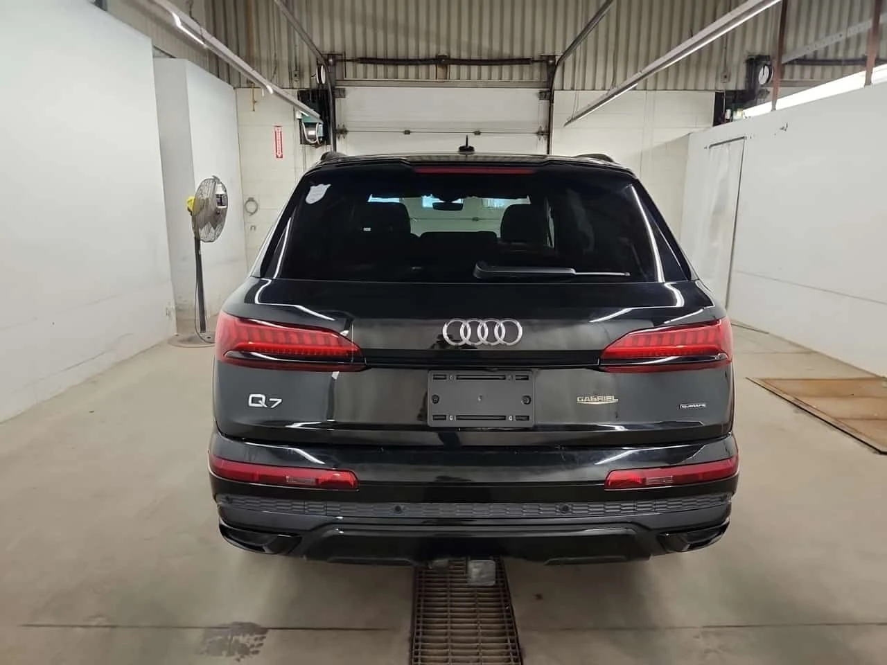 Audi Q7 | 360CAM| PANO| ОБДУХВАНЕ| 2 КЛЮЧА| 7 МЕСТЕН, снимка 17 - Автомобили и джипове - 54762670