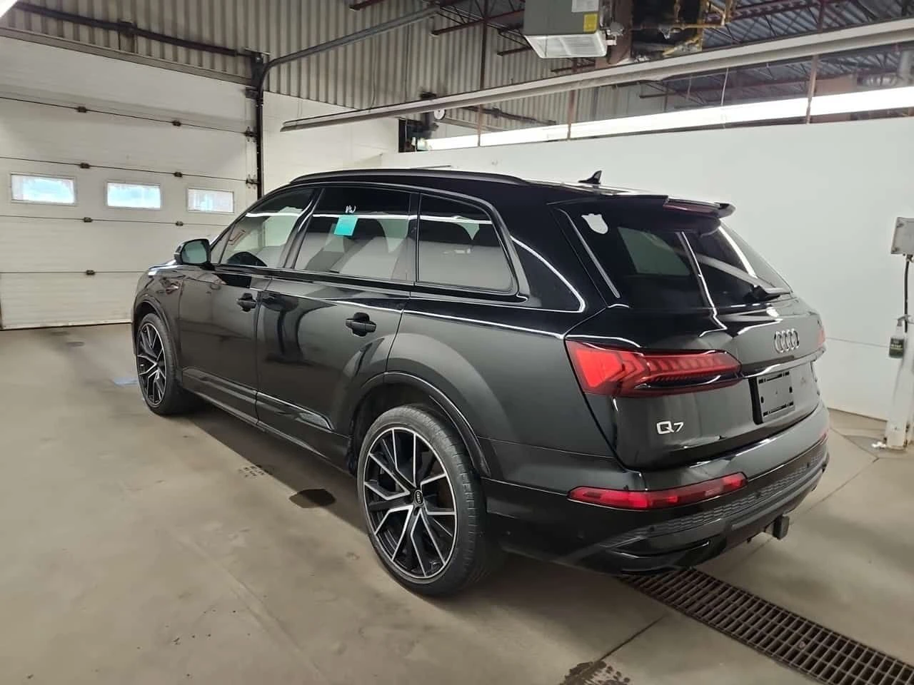 Audi Q7 | 360CAM| PANO| ОБДУХВАНЕ| 2 КЛЮЧА| 7 МЕСТЕН, снимка 4 - Автомобили и джипове - 54762670