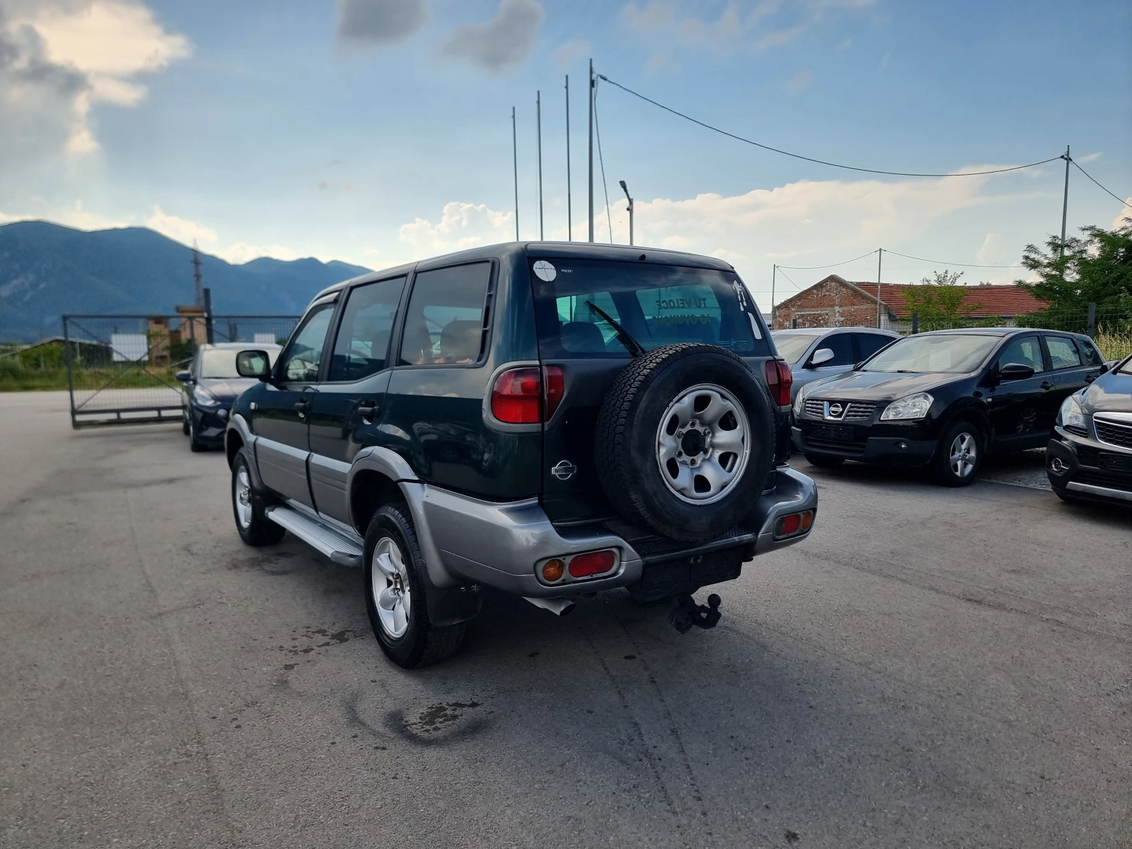 Nissan Terrano 2.7TDI , снимка 5 - Автомобили и джипове - 54878225