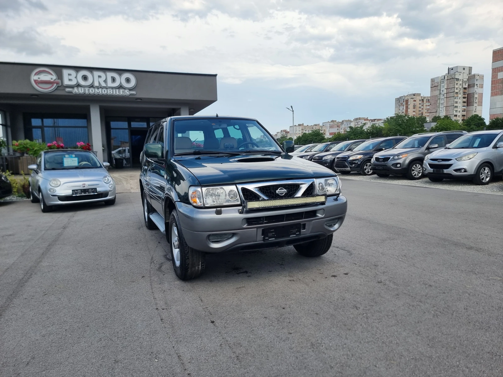 Nissan Terrano 2.7TDI , снимка 9 - Автомобили и джипове - 54878225