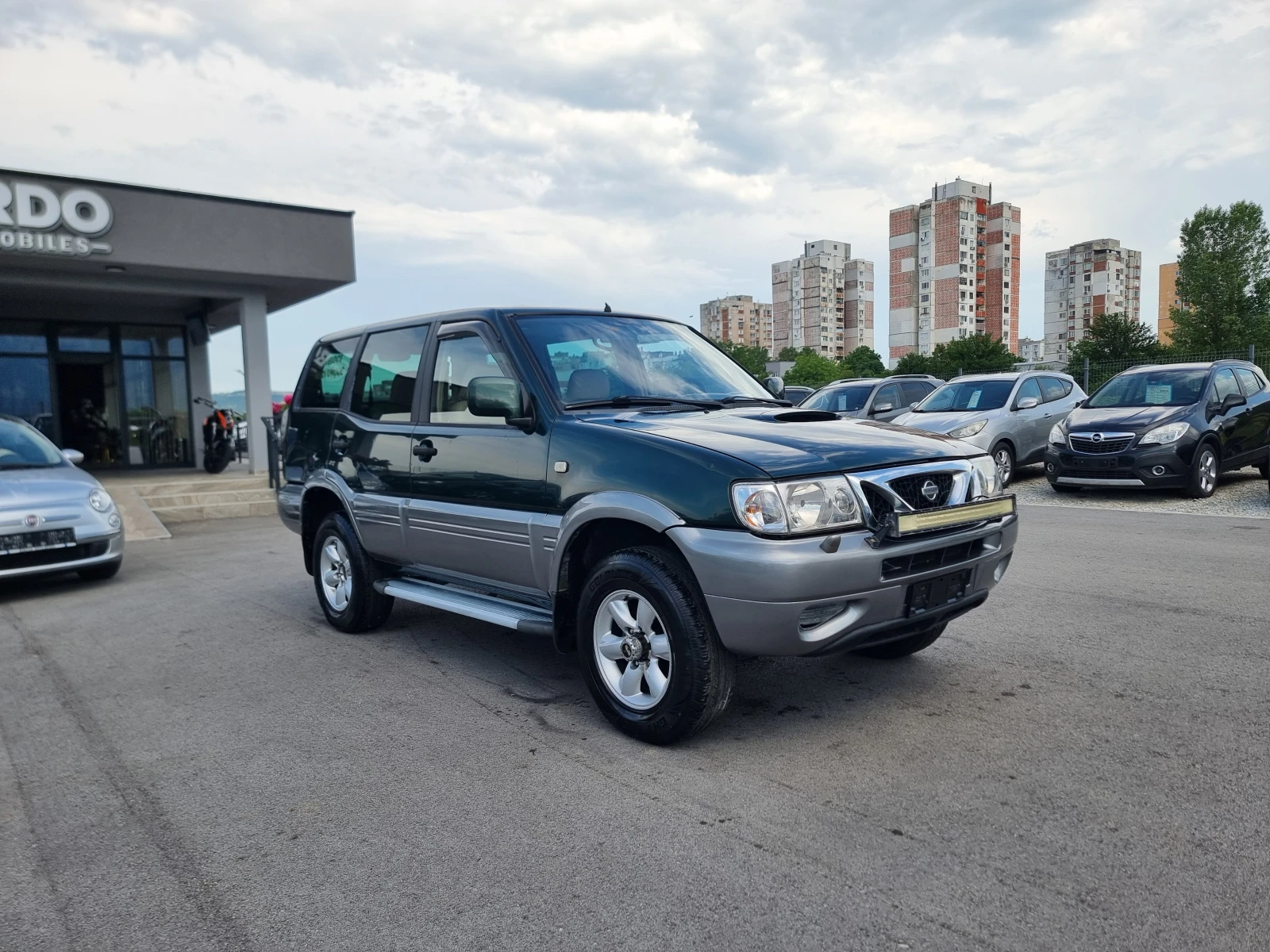 Nissan Terrano 2.7TDI , снимка 8 - Автомобили и джипове - 54878225
