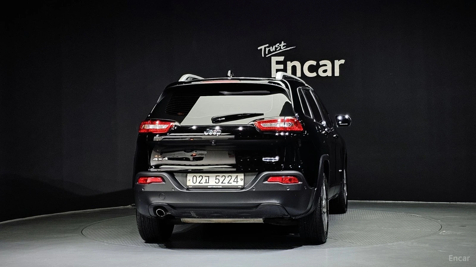 Jeep Cherokee 2.4* Longitude High* AWD* ПОДГРЕВ* КАМЕРА* ШИБИДАХ, снимка 4 - Автомобили и джипове - 55485090