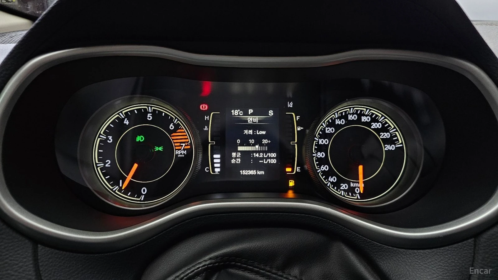 Jeep Cherokee 2.4* Longitude High* AWD* ПОДГРЕВ* КАМЕРА* ШИБИДАХ, снимка 7 - Автомобили и джипове - 55485090