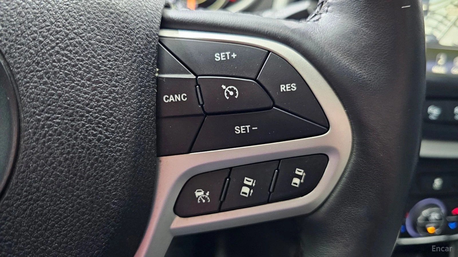 Jeep Cherokee 2.4* Longitude High* AWD* ПОДГРЕВ* КАМЕРА* ШИБИДАХ, снимка 15 - Автомобили и джипове - 55485090