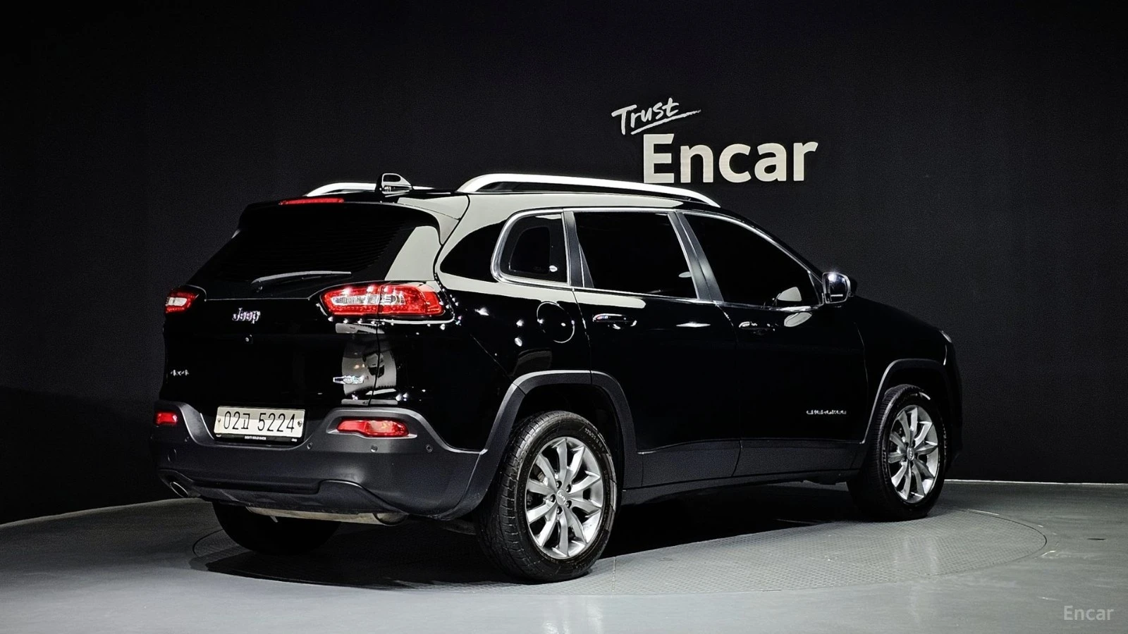 Jeep Cherokee 2.4* Longitude High* AWD* ПОДГРЕВ* КАМЕРА* ШИБИДАХ, снимка 2 - Автомобили и джипове - 55485090
