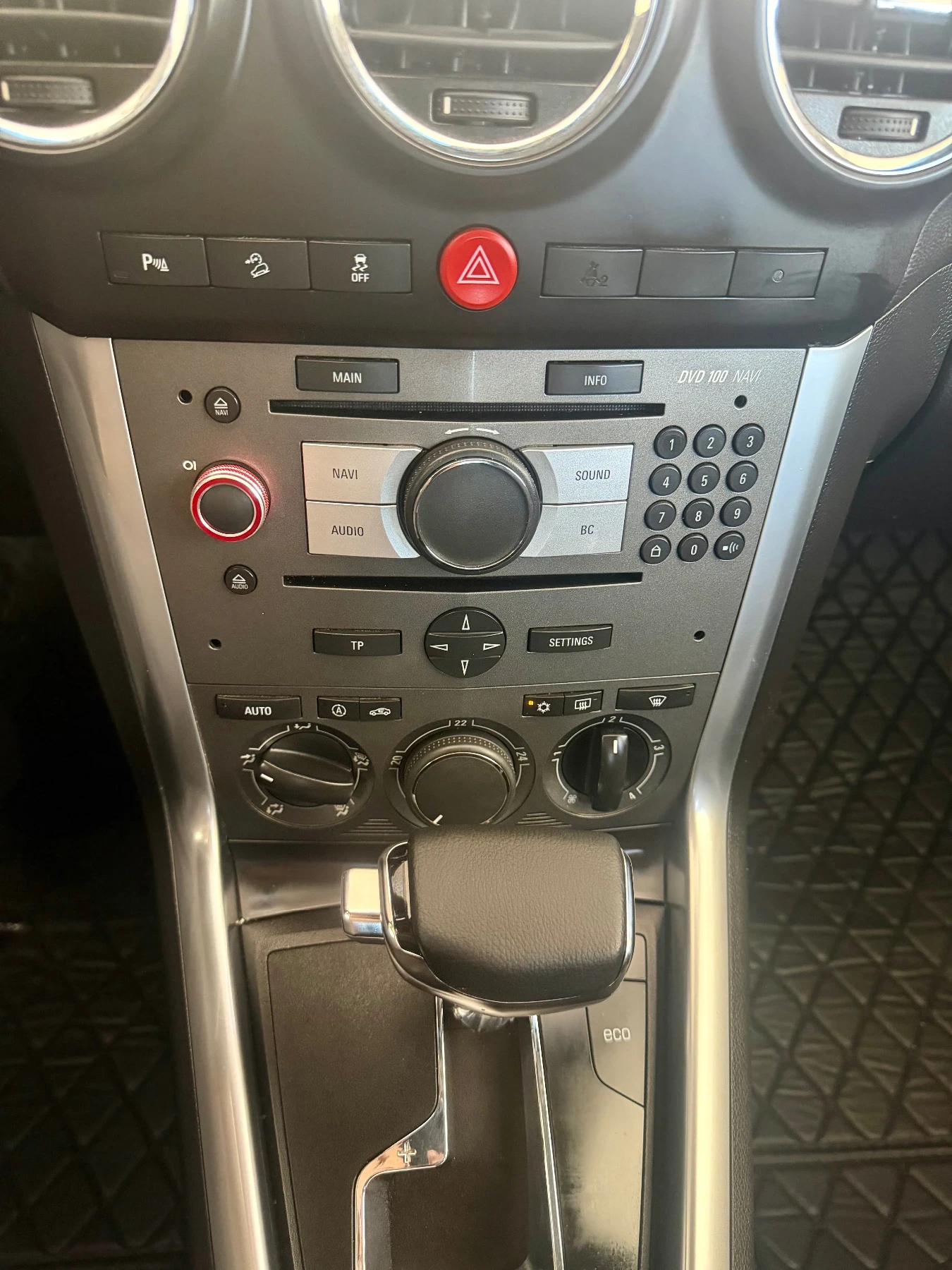 Opel Antara 2.2CDTI COSMO Unlimited , снимка 12 - Автомобили и джипове - 55983300
