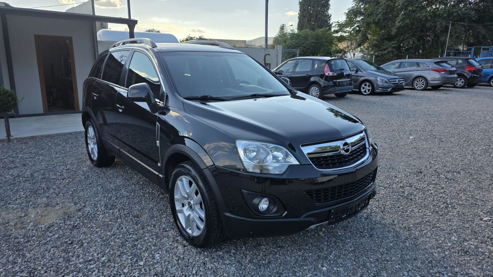 Opel Antara, снимка 3 - Автомобили и джипове - 56111225
