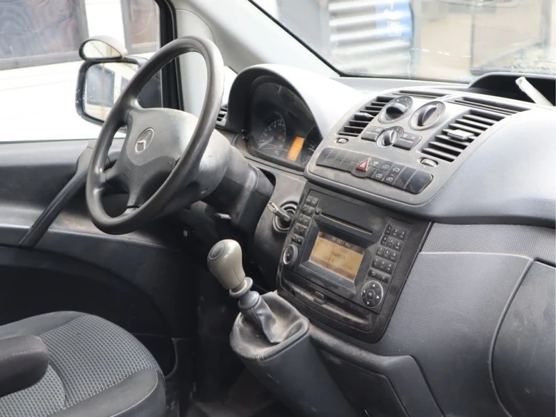 Mercedes-Benz Vito 113 CDI , снимка 3 - Бусове и автобуси - 52059879